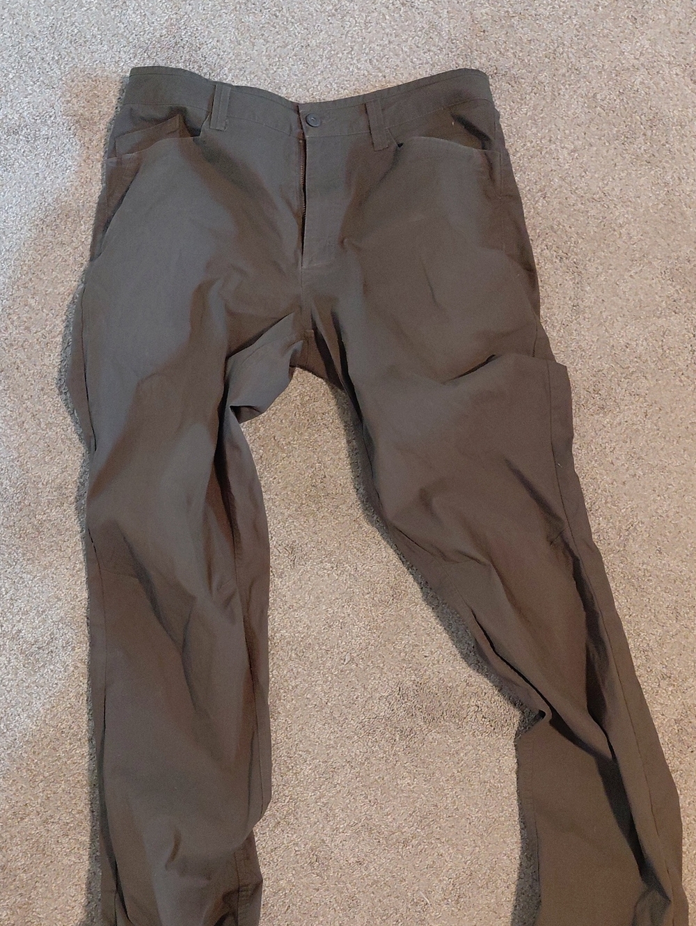 Men's Dark Olive Casual Pants - Comfortable Everyday Wear Mountain Hardwear